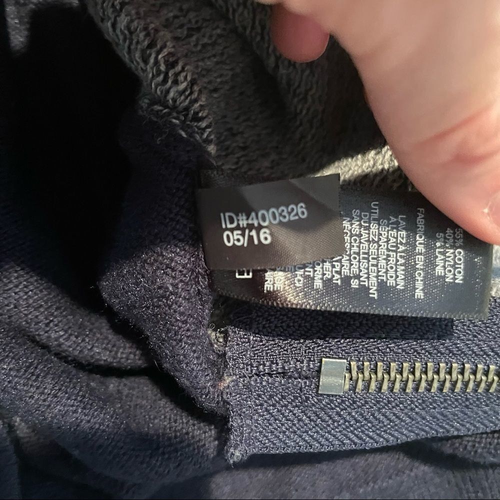 🚨 3 for $25 - EXPRESS Men's Sweater - Picture 7 of 9